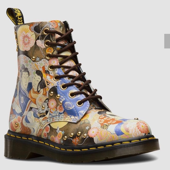 Dr. Martens boots unisex size 7 - Picture 3 of 10